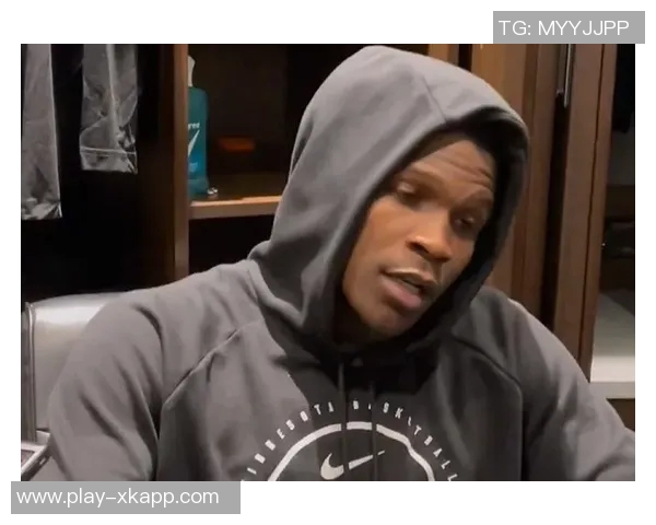 帕金斯谈爱德华兹与SGA的较量展现出篮球界的竞争精神与激情